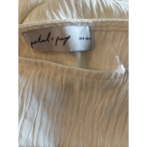 Petal & Pup Ittai White Casual Short Sleeve Shorts Set Medium NWOT $85 READ - Picture 15 of 16